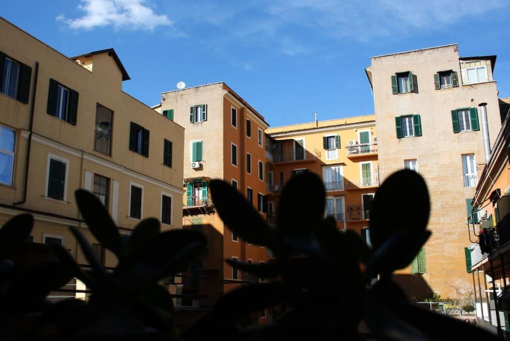 Colosseo Vintage Apartment Rzym Zewnętrze zdjęcie