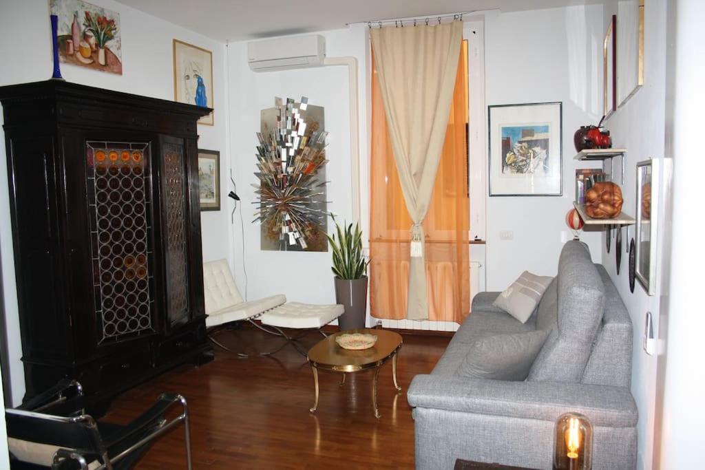 Colosseo Vintage Apartment Rzym Zewnętrze zdjęcie